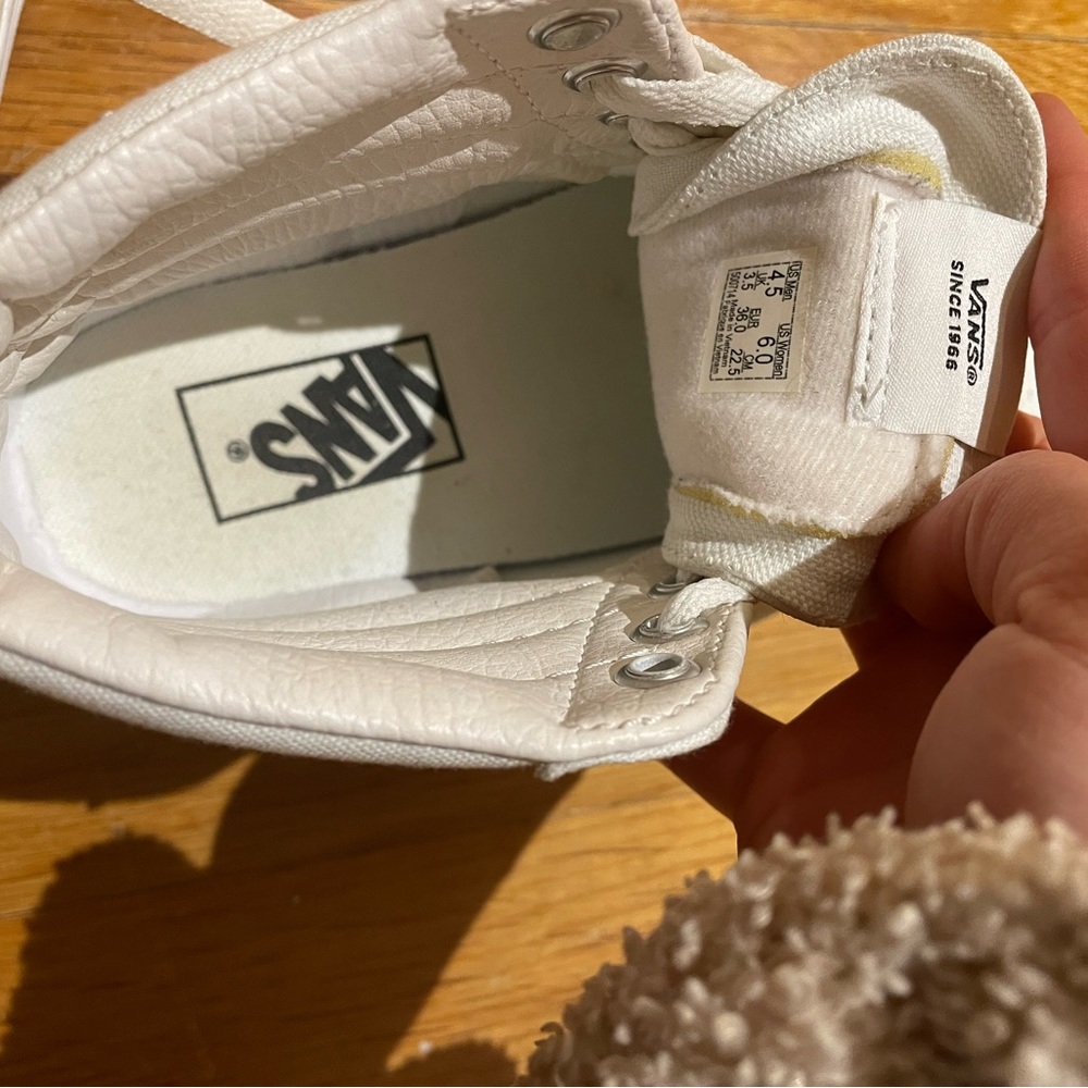 White Vans high tops - Picture 4 of 4